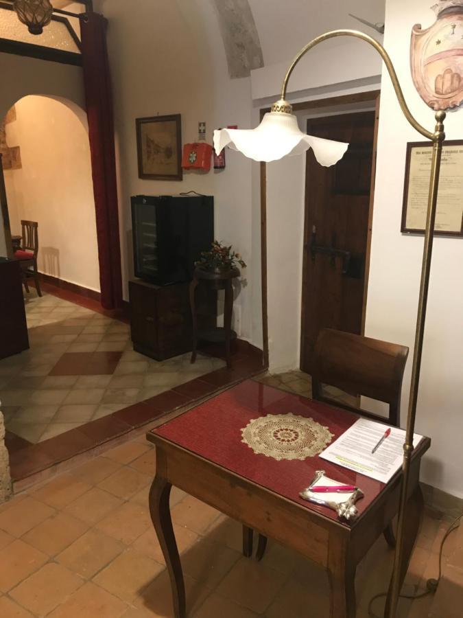 Le Prigioni Del Palazzo B&B Sora Bagian luar foto