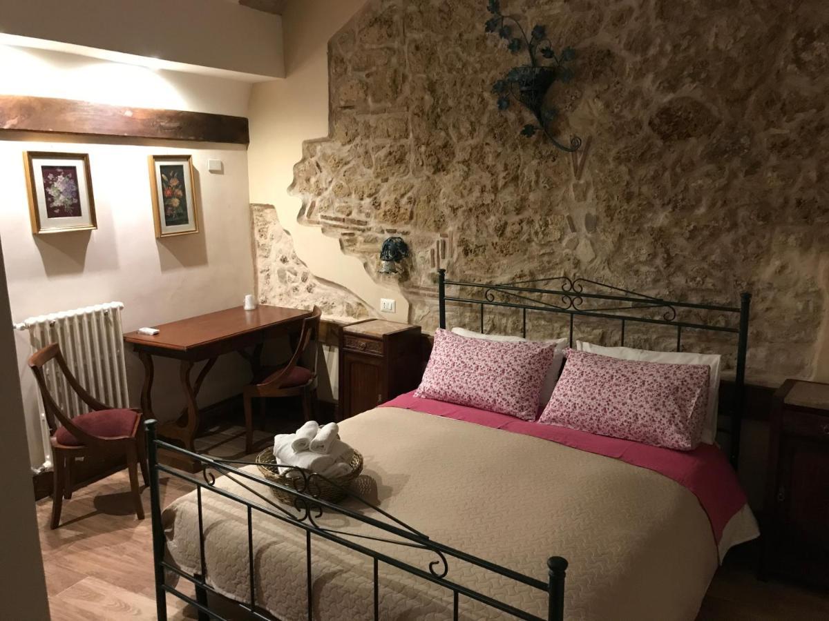 Le Prigioni Del Palazzo B&B Sora Bagian luar foto