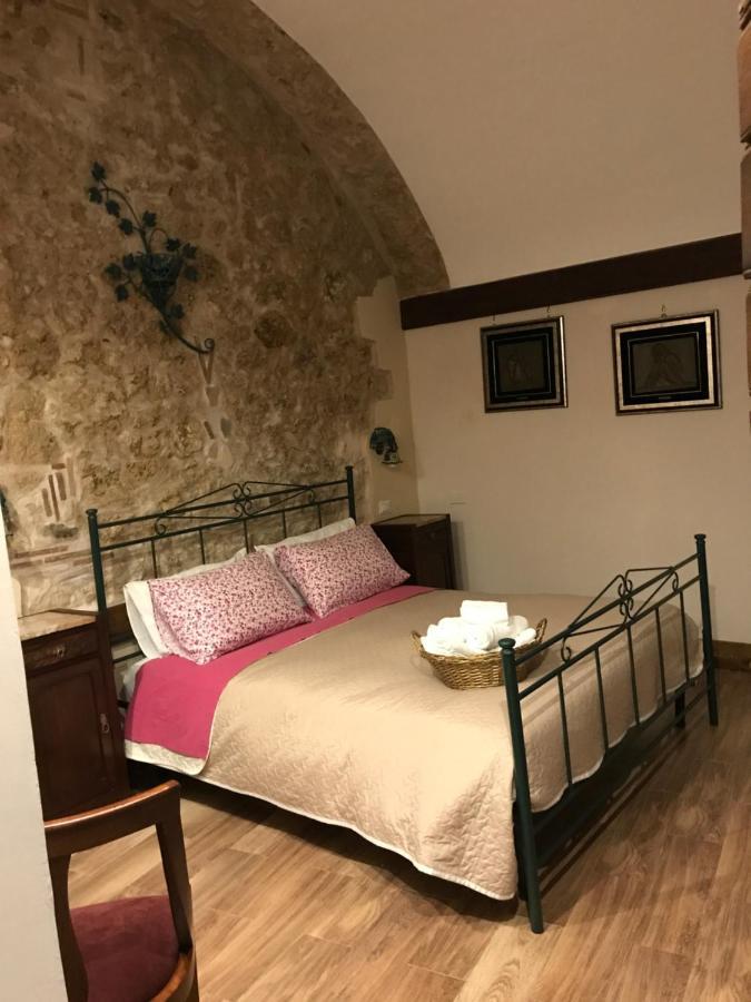 Le Prigioni Del Palazzo B&B Sora Bagian luar foto