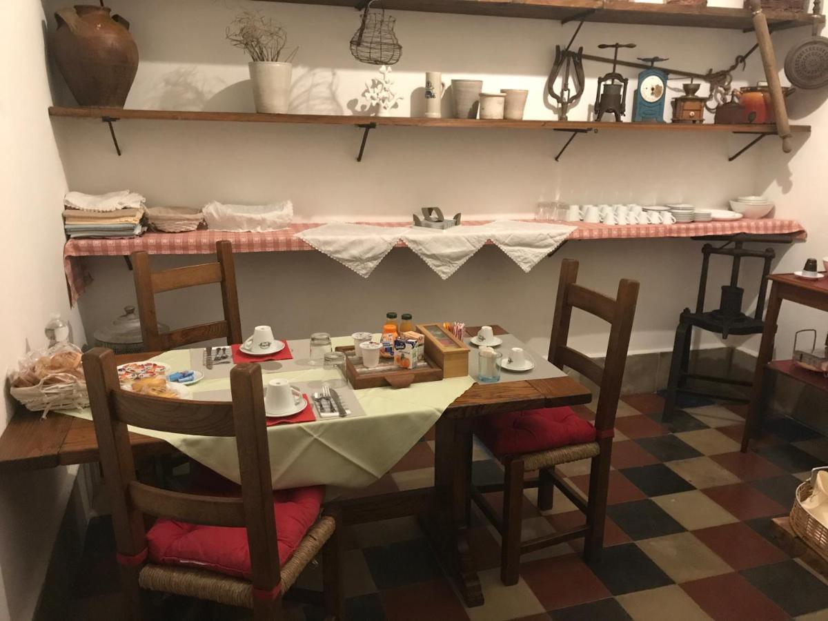 Le Prigioni Del Palazzo B&B Sora Bagian luar foto