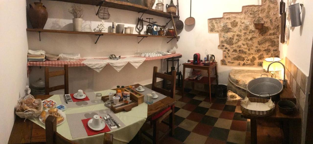 Le Prigioni Del Palazzo B&B Sora Bagian luar foto