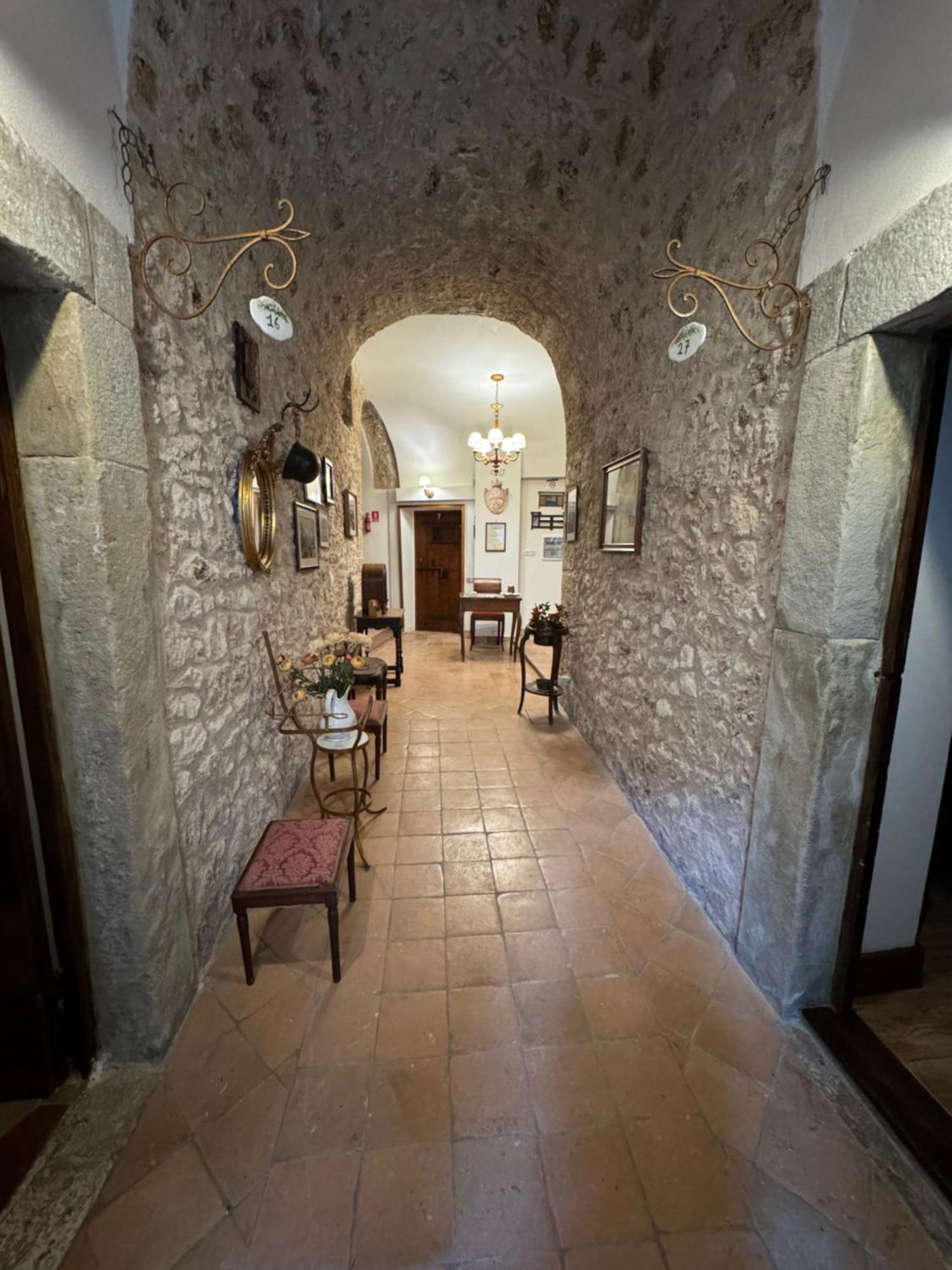 Le Prigioni Del Palazzo B&B Sora Bagian luar foto
