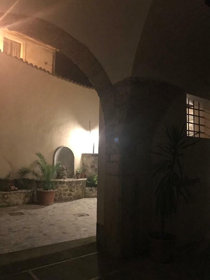 Le Prigioni Del Palazzo B&B Sora Bagian luar foto