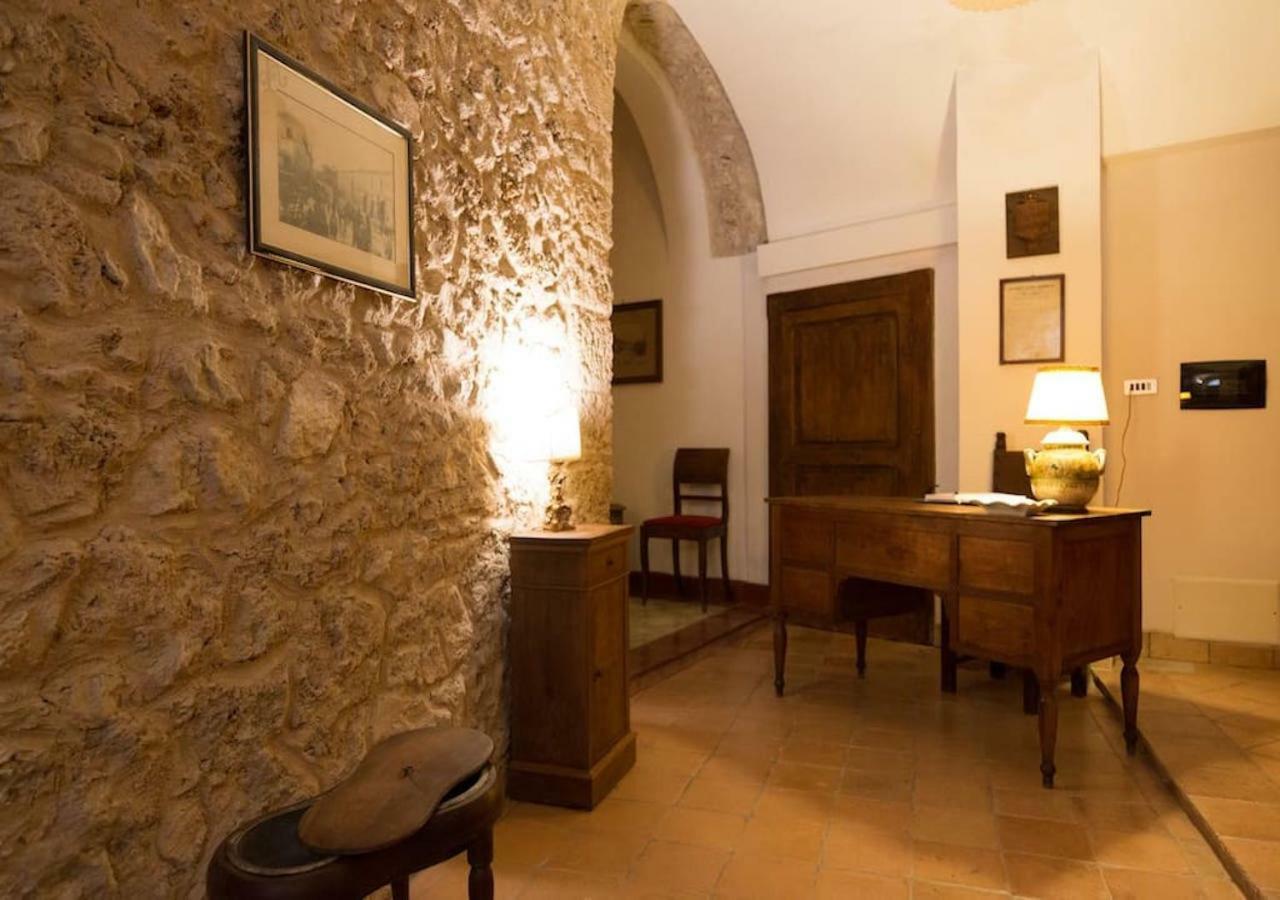 Le Prigioni Del Palazzo B&B Sora Bagian luar foto