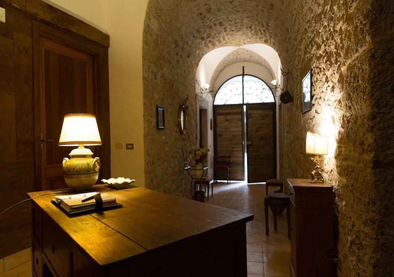 Le Prigioni Del Palazzo B&B Sora Bagian luar foto