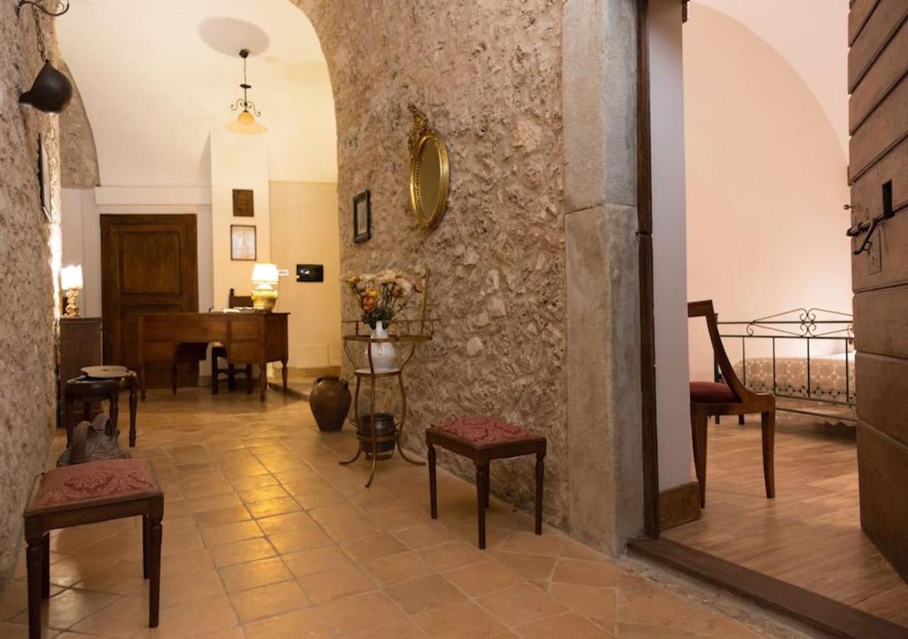Le Prigioni Del Palazzo B&B Sora Bagian luar foto